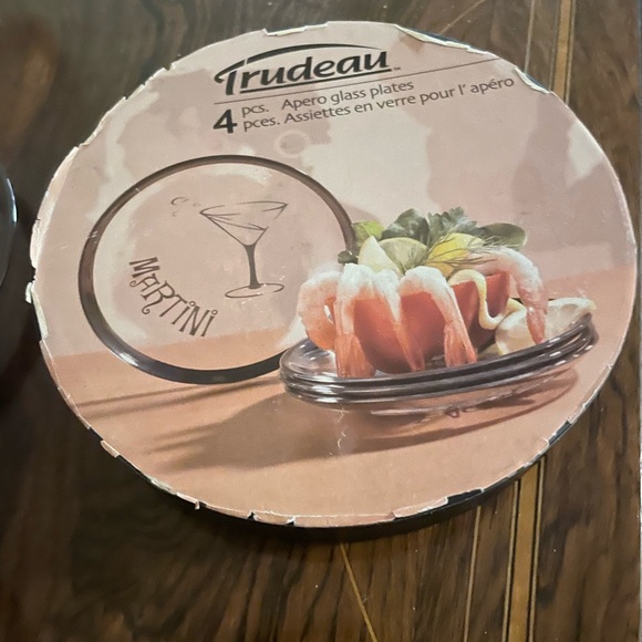 Trudeau 4 Apero Glass Plates - Picture 2 of 6